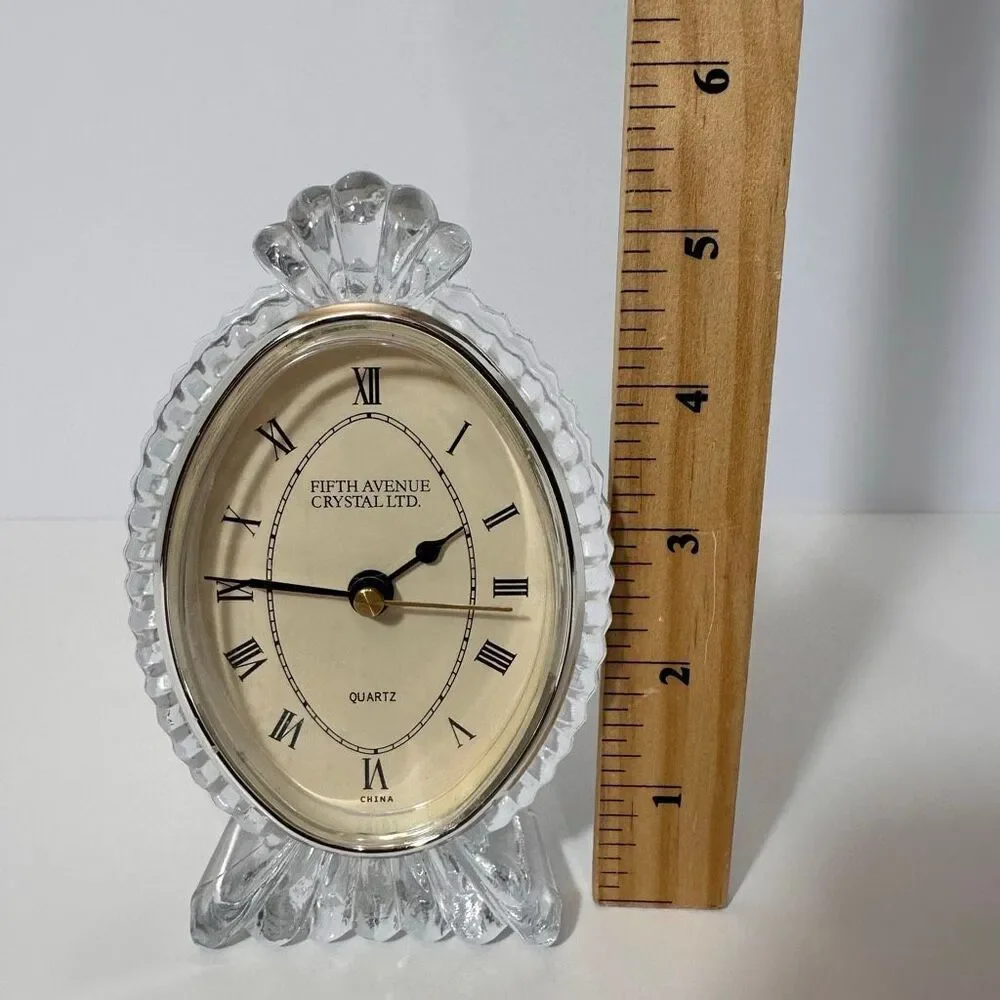 Oval Fifth Avenue Crystal Ltd Quartz Desk Clock w/ Roman Numerals & Clear Glass